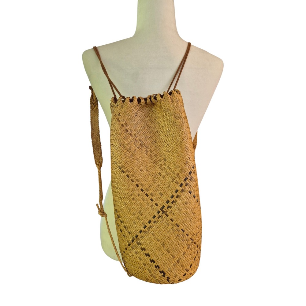 Woven Straw Backpack Tan Natural Fiber Drawstring Cylindrical Bucket Bag Boho